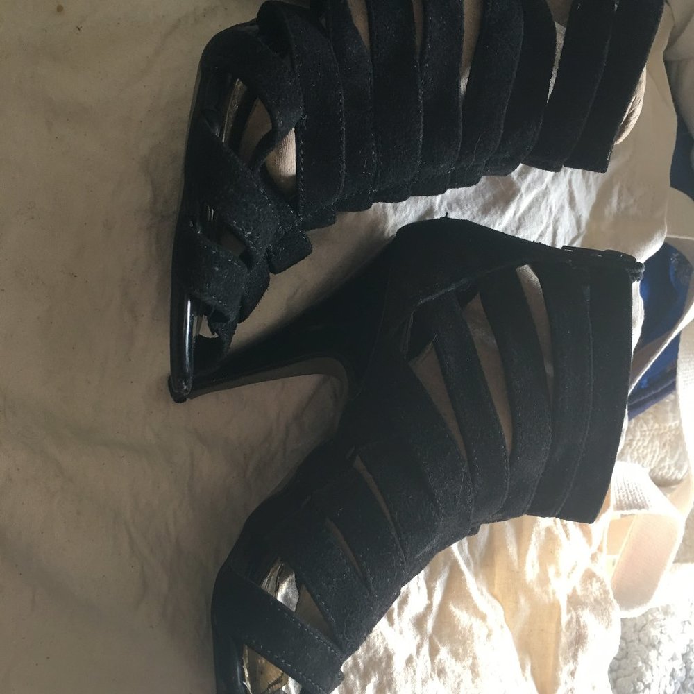 Shoes designed with straps